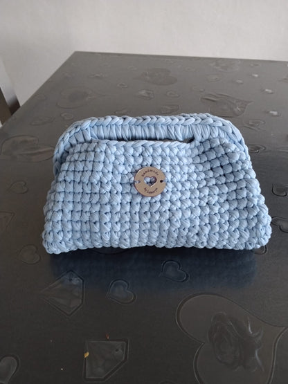 borsa clutch celeste