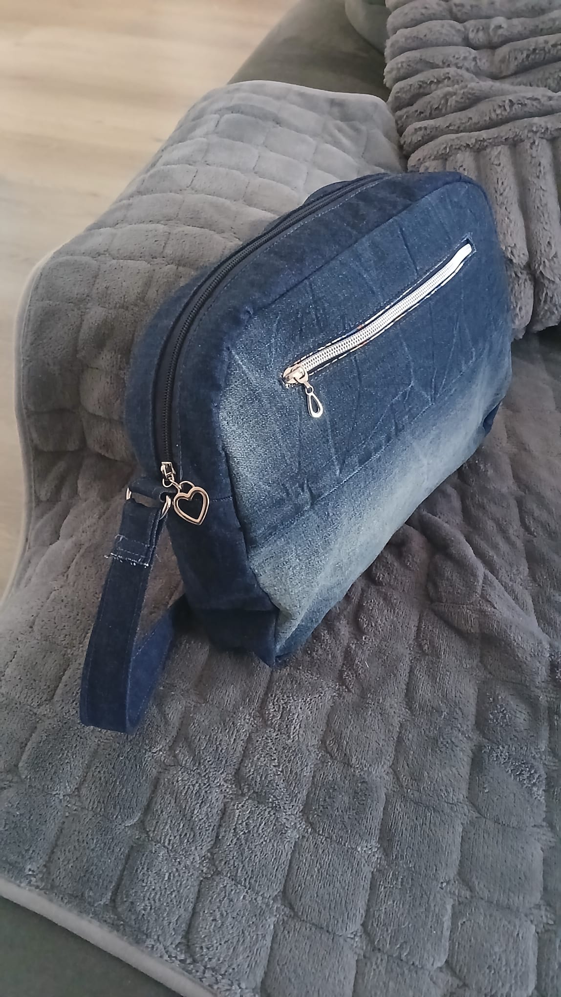 borsa patchwork indenim riciclato.