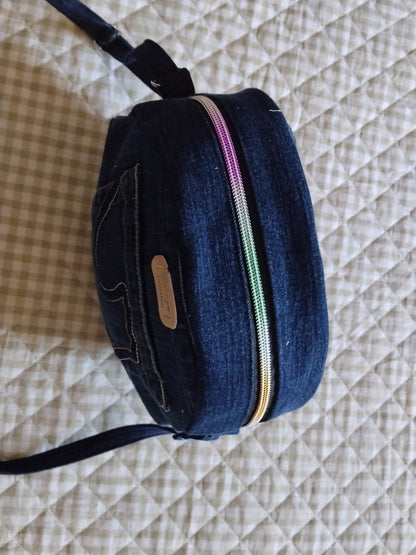 borsa tonda in denim con tasca