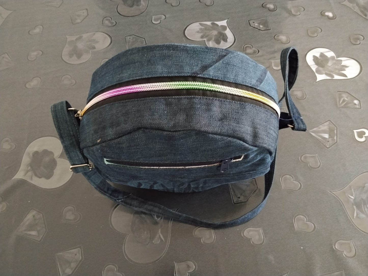 Borsa tonda in denim con fiore