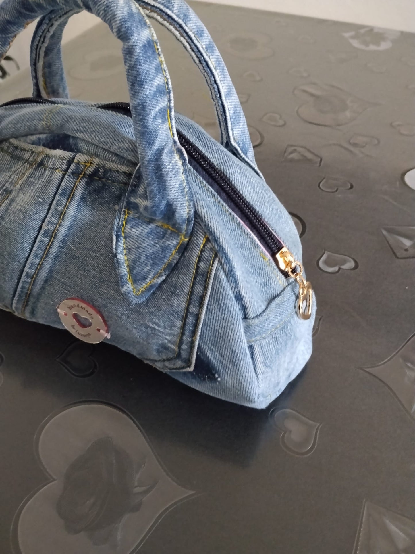 borsetta in denim riciclato