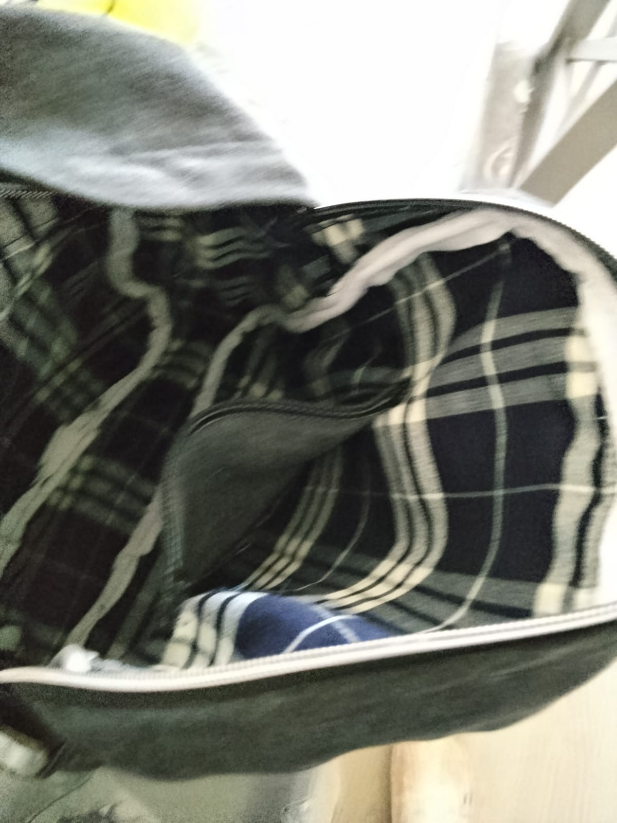 zaino a strisce in jeans nero