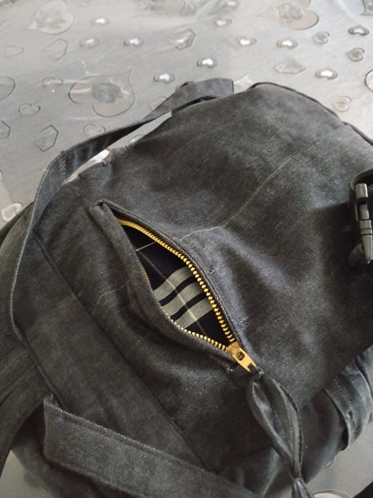 zaino a strisce in jeans nero